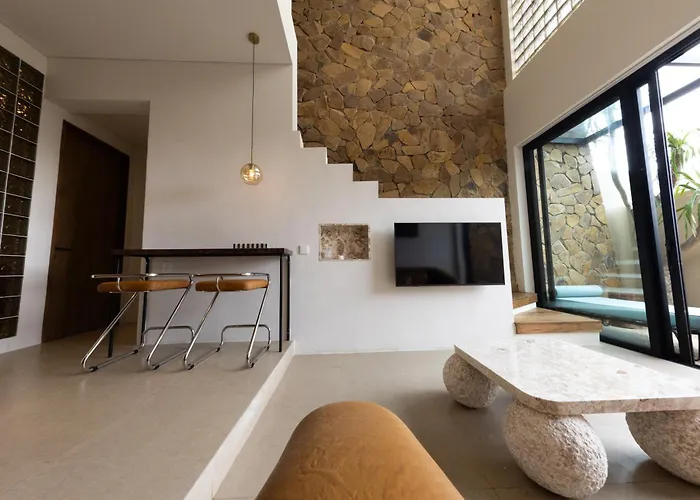 Slim Summer House - Bingin, Villa