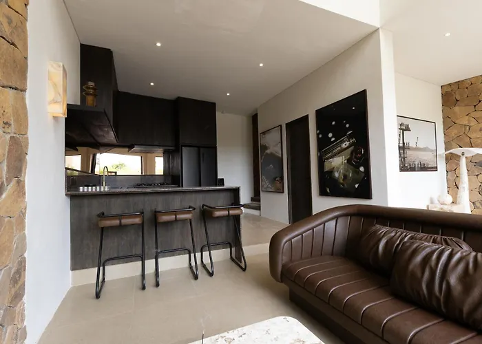 Slim Summer House - Bingin, Villa